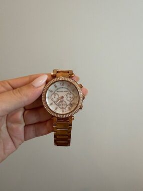Michael Kors Rose Gold Tone Crystal Accent Bracelet Watch